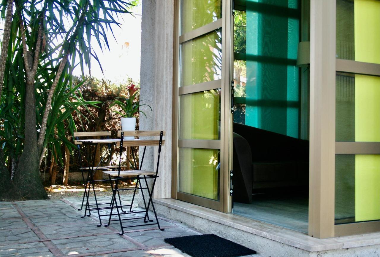 Buenretirope - Confortevoli Appartamentini Con Giardino Pescara Luaran gambar